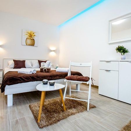 Apartment Nives In The City Center - Free Parking Σπλιτ Εξωτερικό φωτογραφία