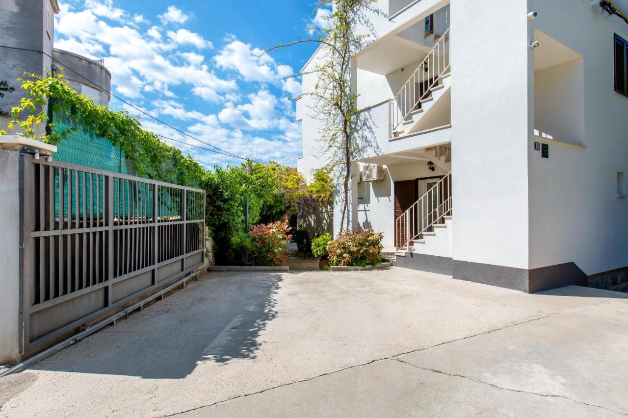 Apartment Nives In The City Center - Free Parking Σπλιτ Εξωτερικό φωτογραφία