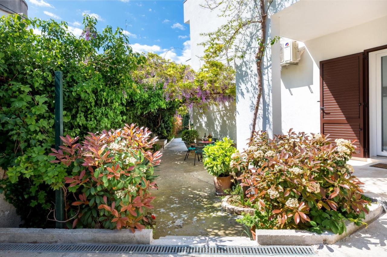 Apartment Nives In The City Center - Free Parking Σπλιτ Εξωτερικό φωτογραφία