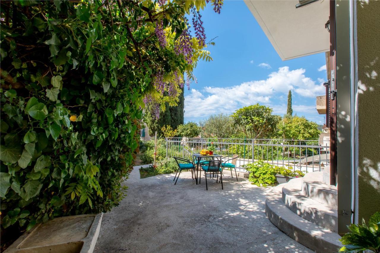 Apartment Nives In The City Center - Free Parking Σπλιτ Εξωτερικό φωτογραφία