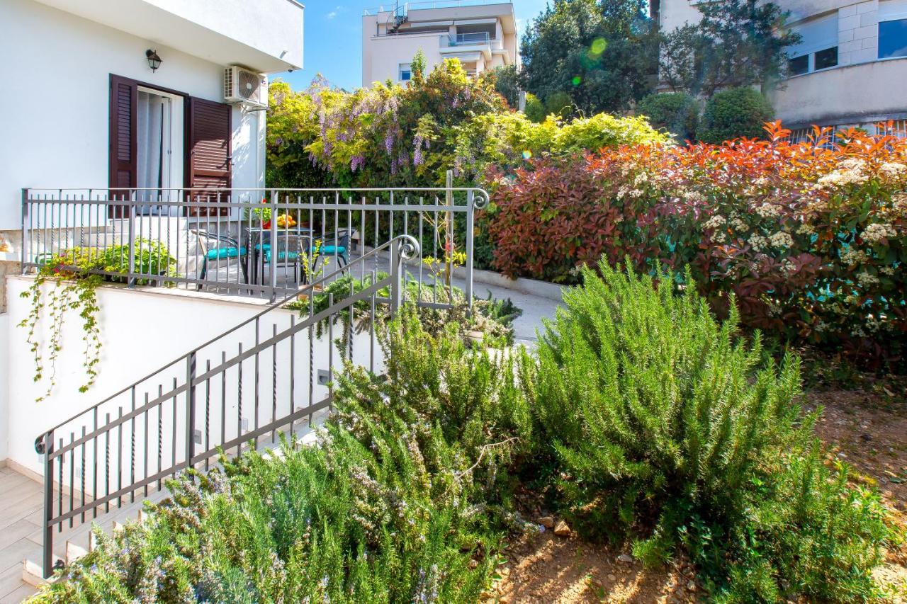 Apartment Nives In The City Center - Free Parking Σπλιτ Εξωτερικό φωτογραφία