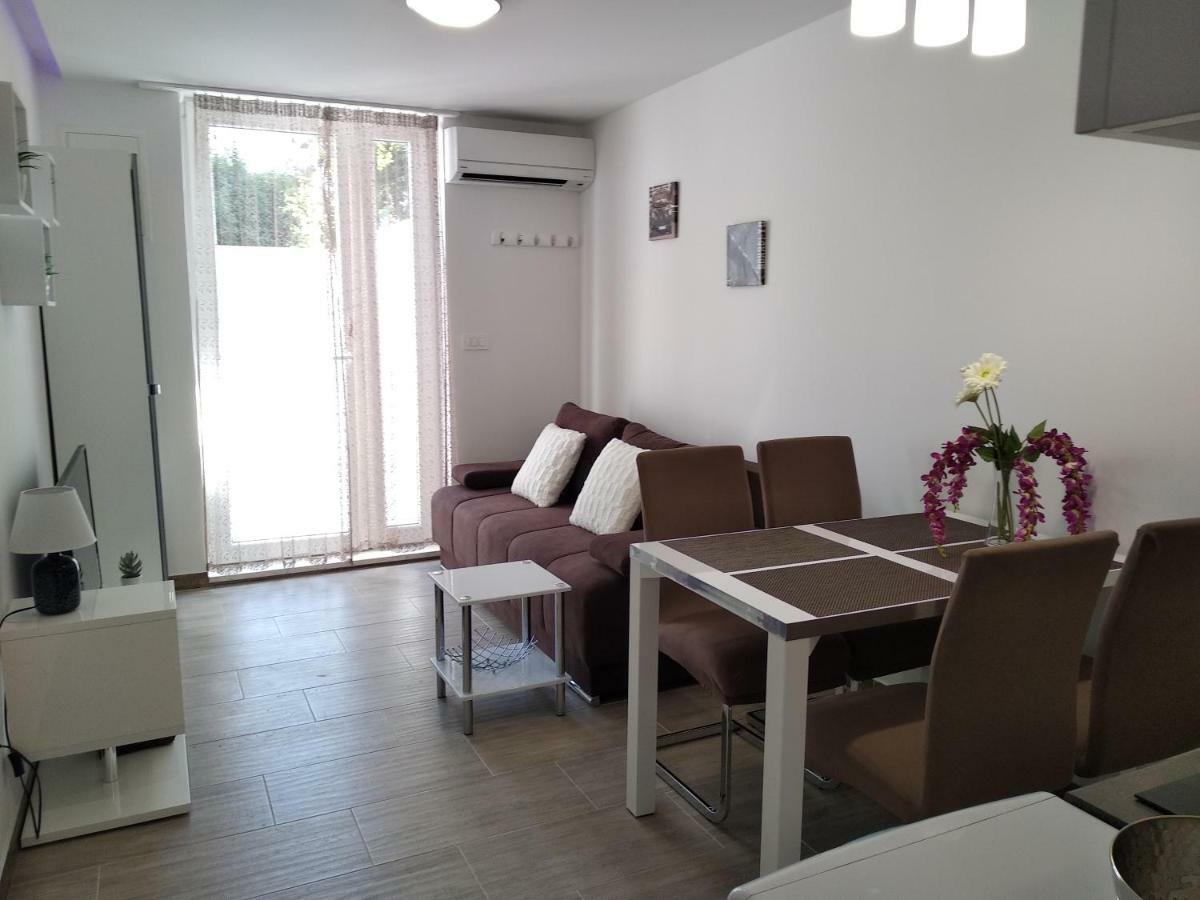 Apartment Nives In The City Center - Free Parking Σπλιτ Εξωτερικό φωτογραφία