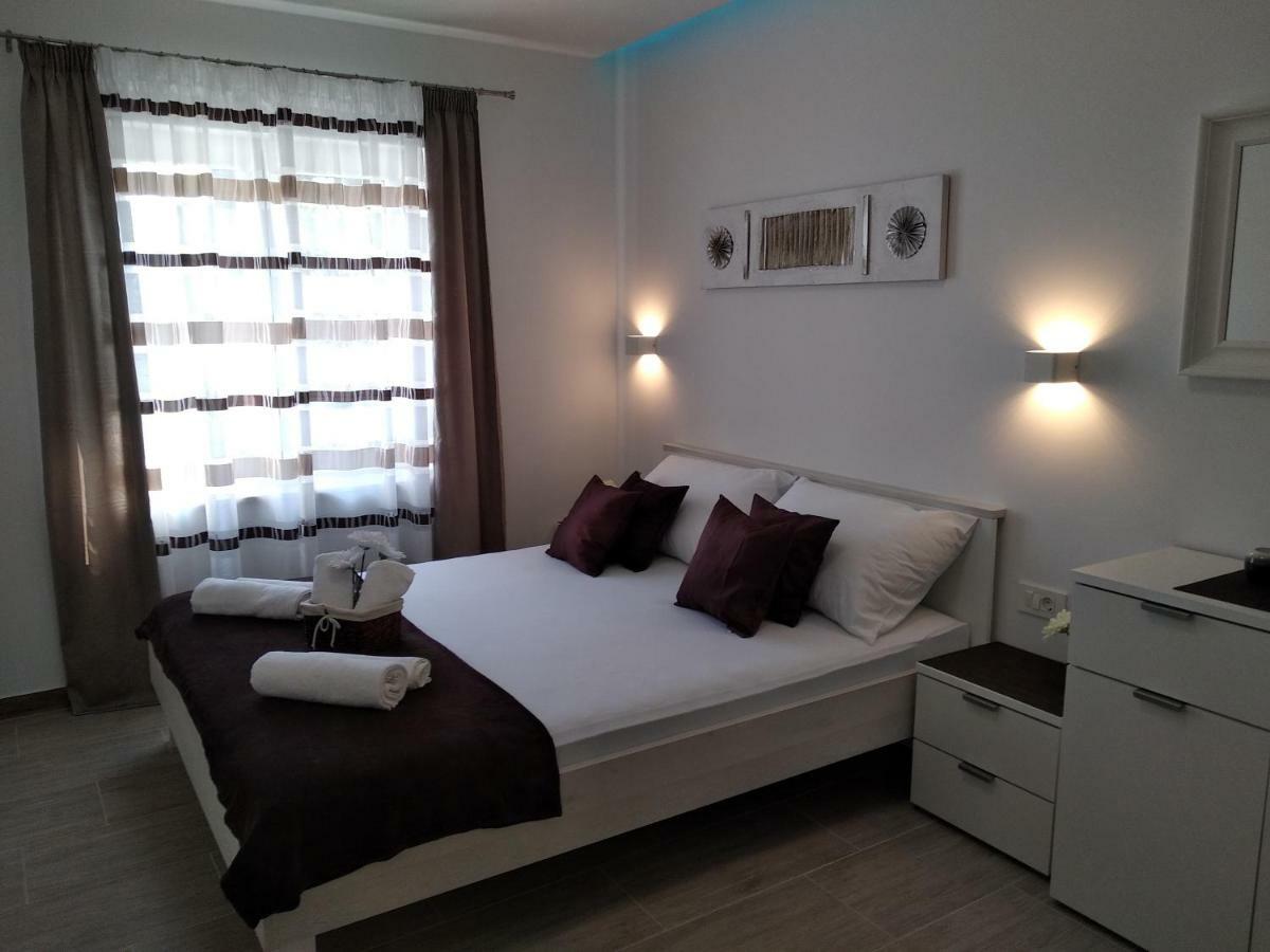 Apartment Nives In The City Center - Free Parking Σπλιτ Εξωτερικό φωτογραφία