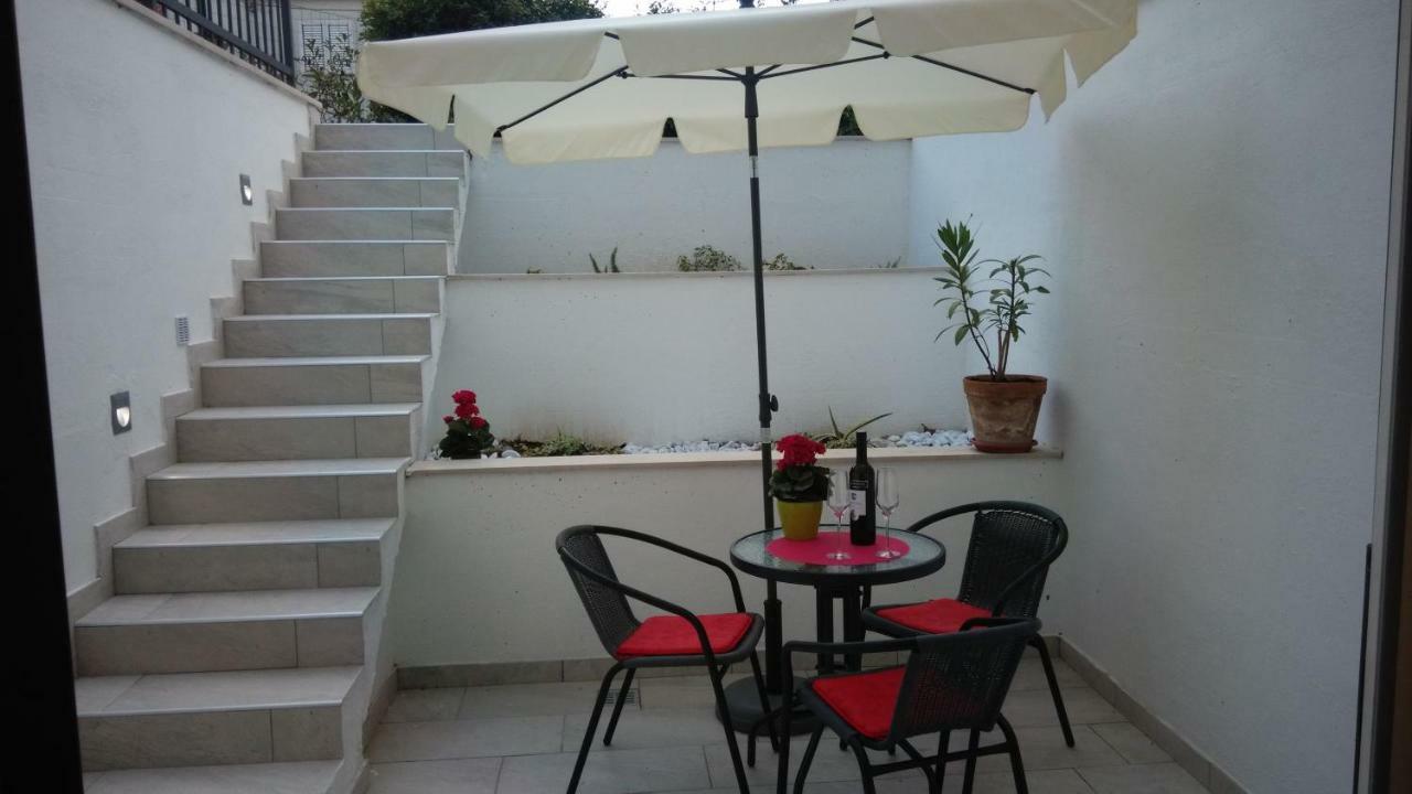 Apartment Nives In The City Center - Free Parking Σπλιτ Εξωτερικό φωτογραφία