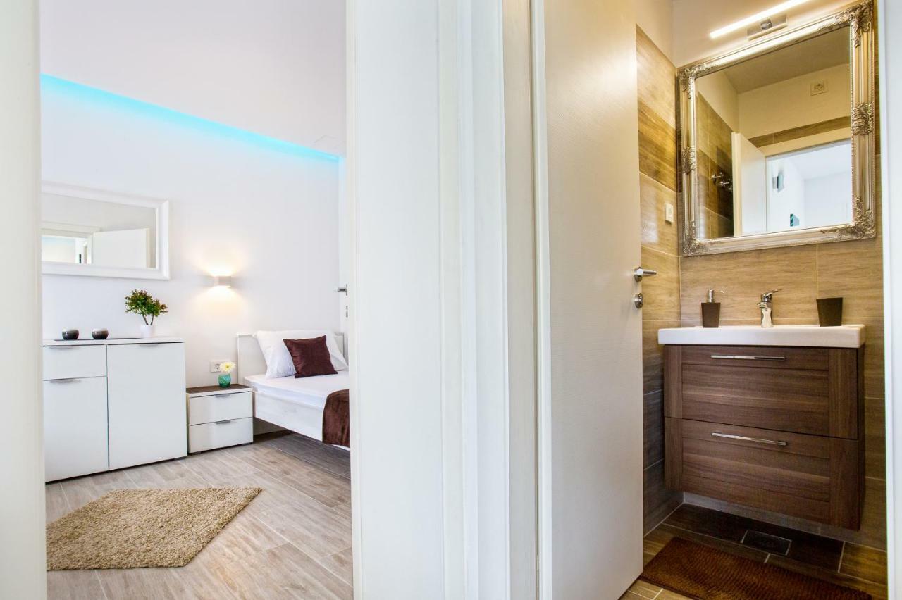Apartment Nives In The City Center - Free Parking Σπλιτ Εξωτερικό φωτογραφία