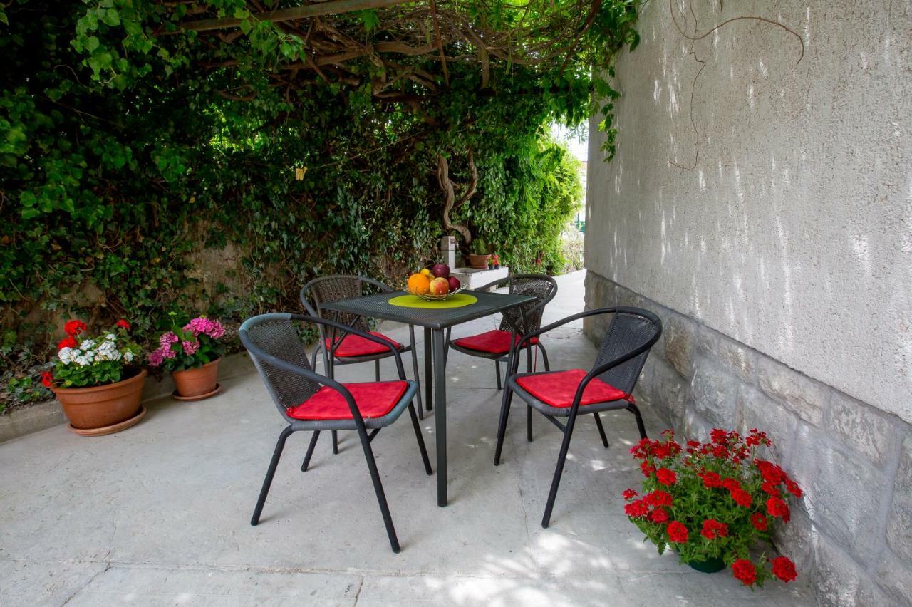 Apartment Nives In The City Center - Free Parking Σπλιτ Εξωτερικό φωτογραφία